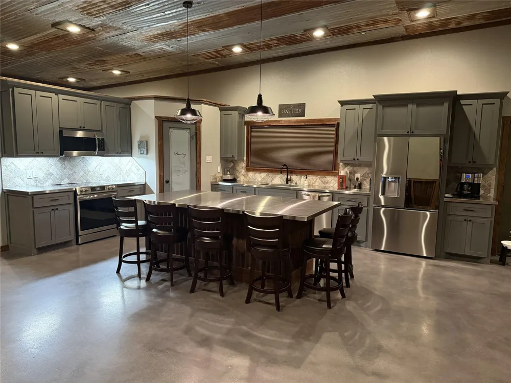 3935 Spring Branch Road Montgomery, TX 77316