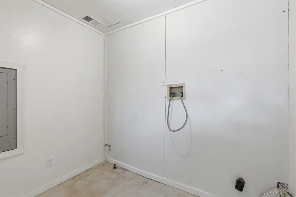 1310 Brazos Street Hempstead, TX 77445
