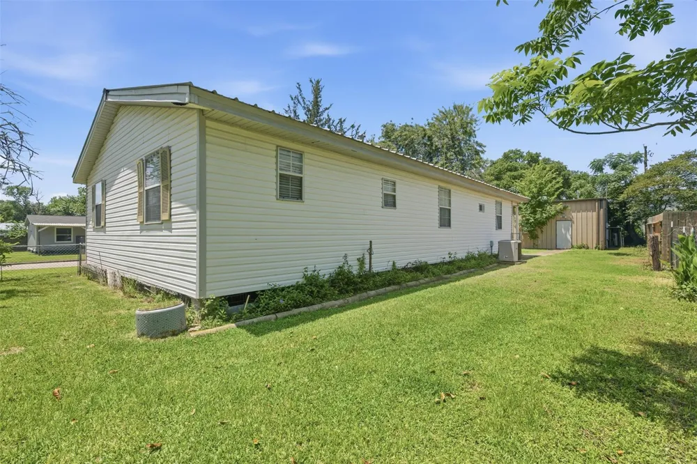 1310 Brazos Street Hempstead, TX 77445