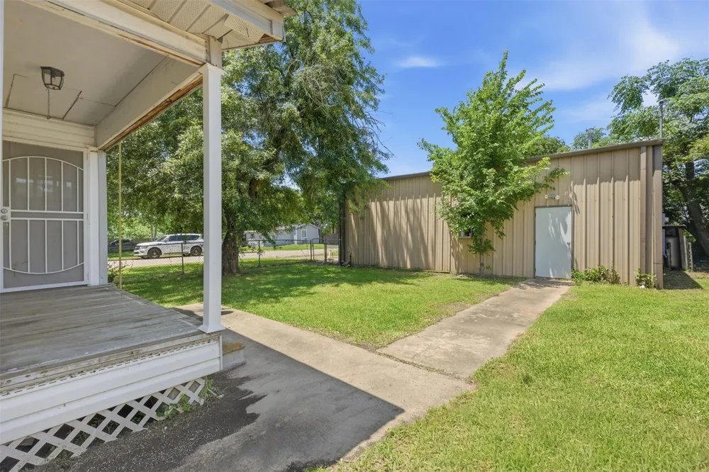 1310 Brazos Street Hempstead, TX 77445