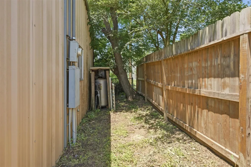 1310 Brazos Street Hempstead, TX 77445