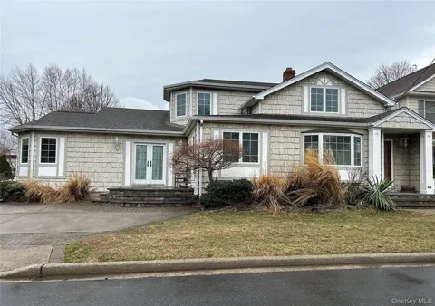 45 Richard Avenue