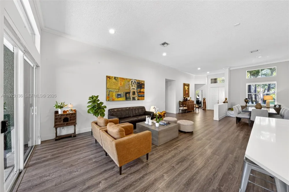 1623 Blue Jay Cir Weston, FL 33327