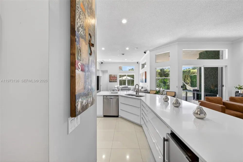1623 Blue Jay Cir Weston, FL 33327