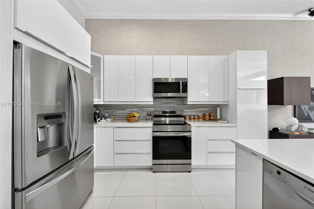 1623 Blue Jay Cir Weston, FL 33327