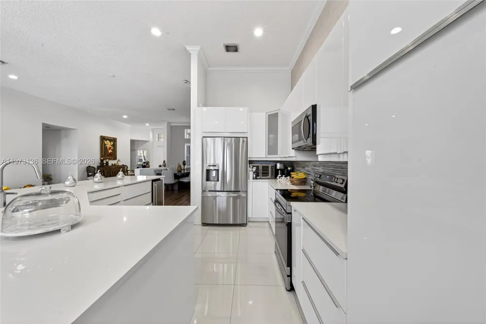 1623 Blue Jay Cir Weston, FL 33327