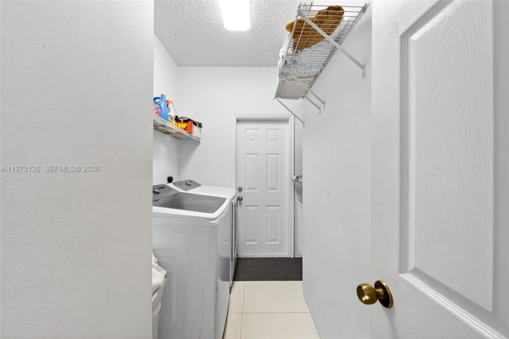 1623 Blue Jay Cir Weston, FL 33327