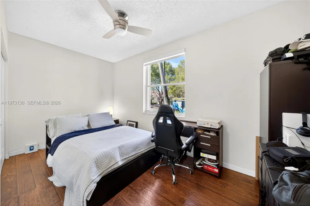 1623 Blue Jay Cir Weston, FL 33327