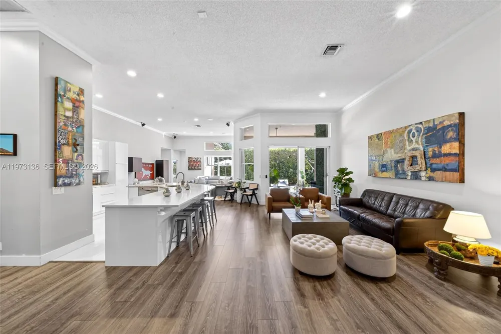 1623 Blue Jay Cir Weston, FL 33327