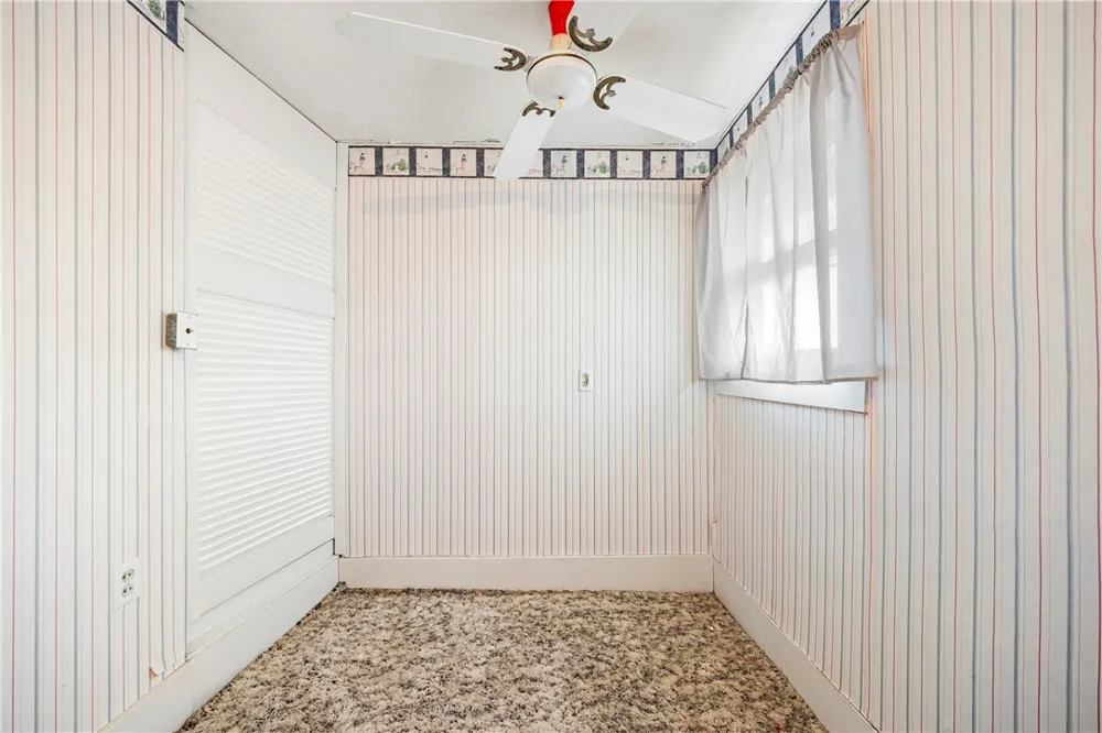1016 E. Market Sinton, TX 78387