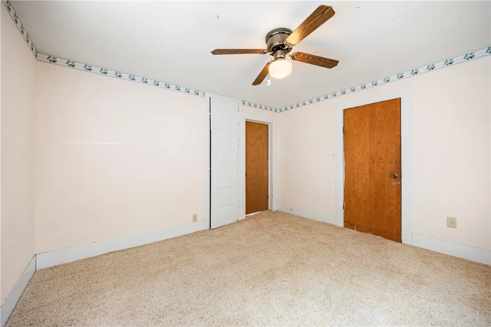 1016 E. Market Sinton, TX 78387