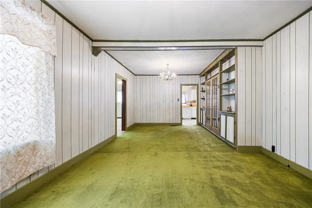 1016 E. Market Sinton, TX 78387