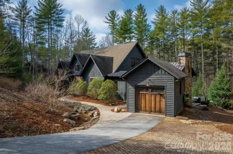 3201 Donahue Drive
