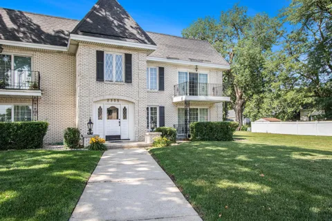 2305 Martha Street #D2