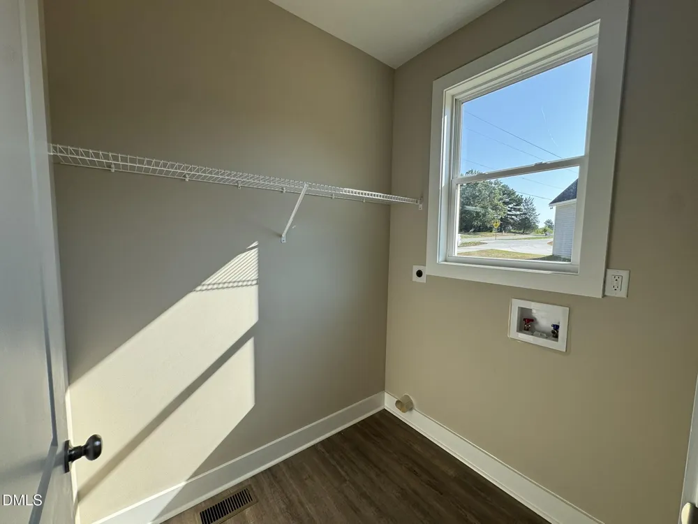 13341 Nc-27 Broadway, NC 27505