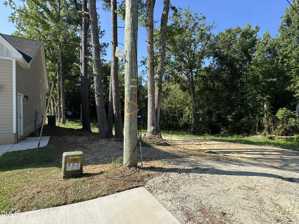 13341 Nc-27 Broadway, NC 27505