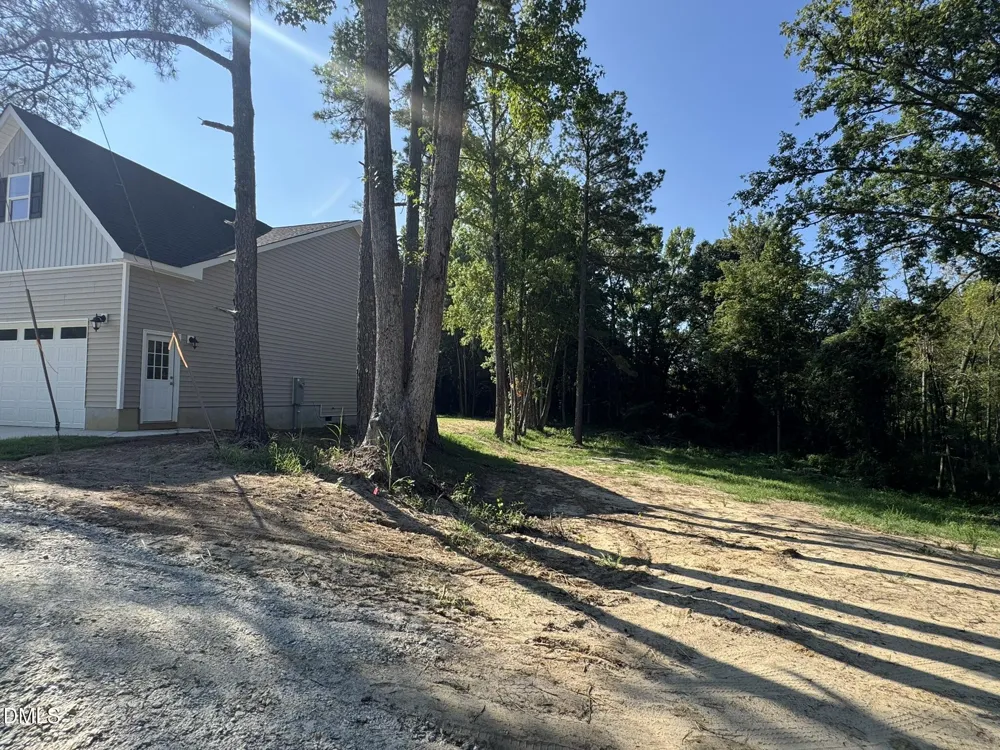 13341 Nc-27 Broadway, NC 27505