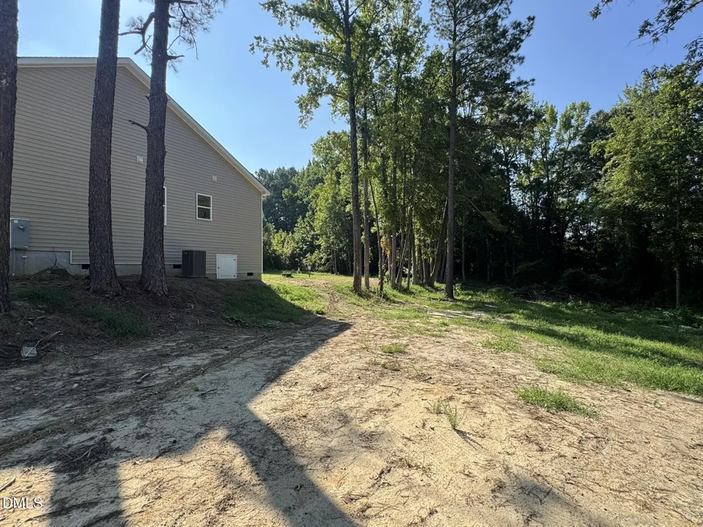 13341 Nc-27 Broadway, NC 27505