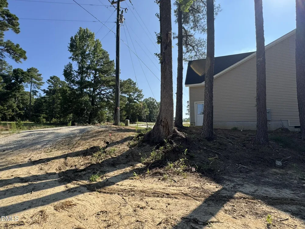 13341 Nc-27 Broadway, NC 27505