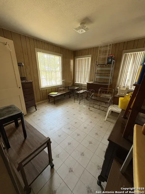 1210 SIMS AVE San Antonio, TX 78225