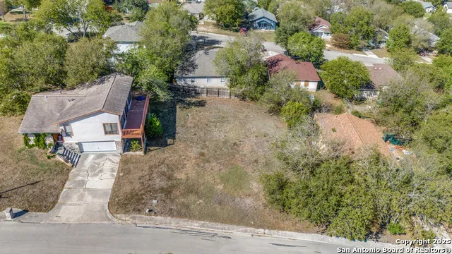 8907 Drowsey Converse, TX 78109