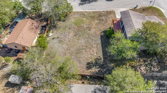 8907 Drowsey Converse, TX 78109