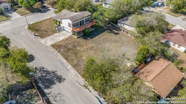 8907 Drowsey Converse, TX 78109