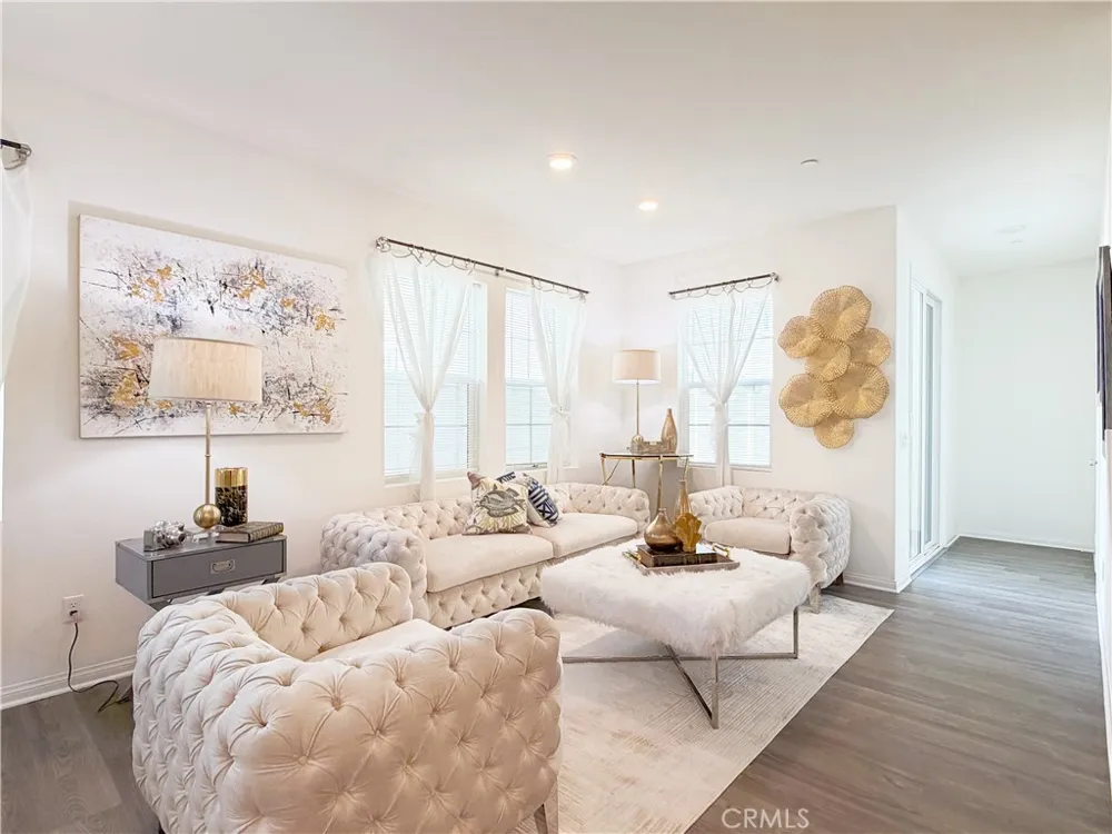 15981 Tanzinite Ln Chino, CA 91708