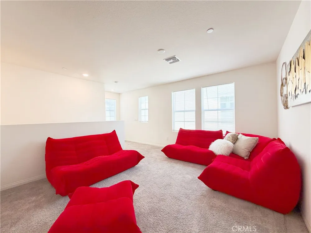 15981 Tanzinite Ln Chino, CA 91708