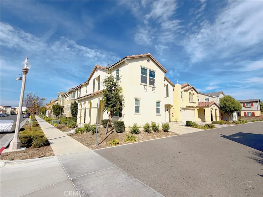 15981 Tanzinite Ln Chino, CA 91708
