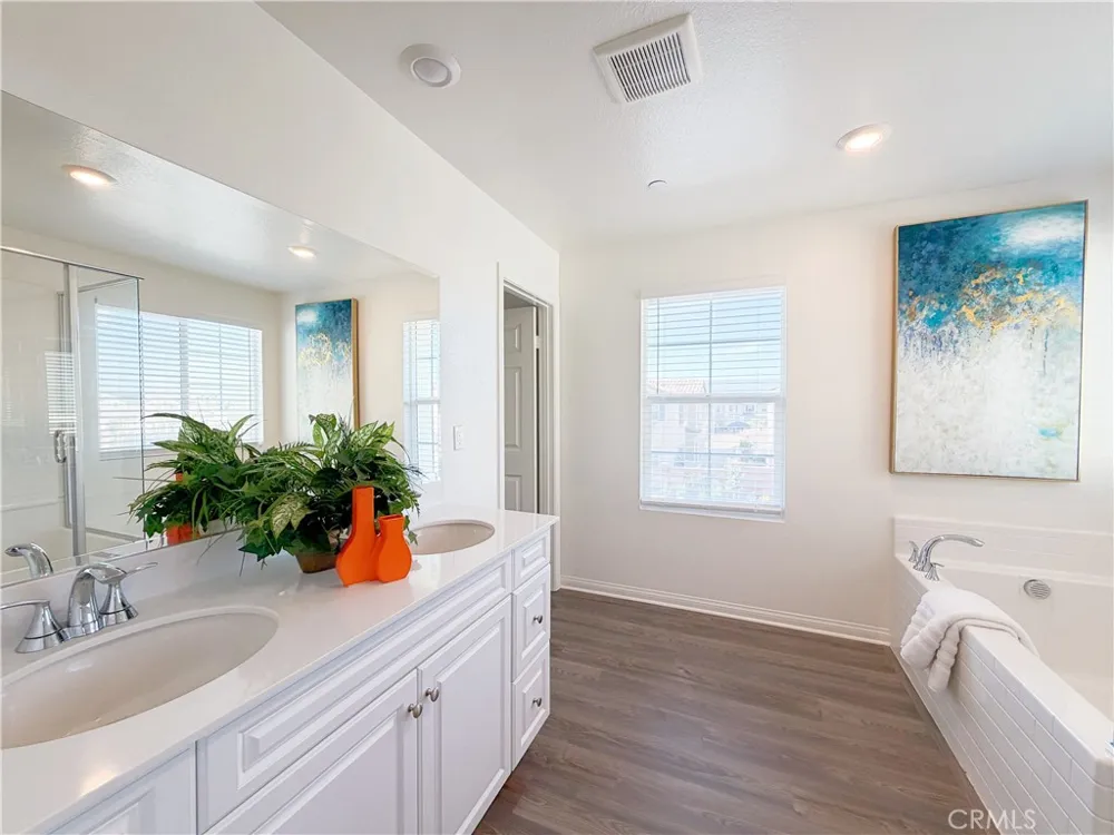 15981 Tanzinite Ln Chino, CA 91708