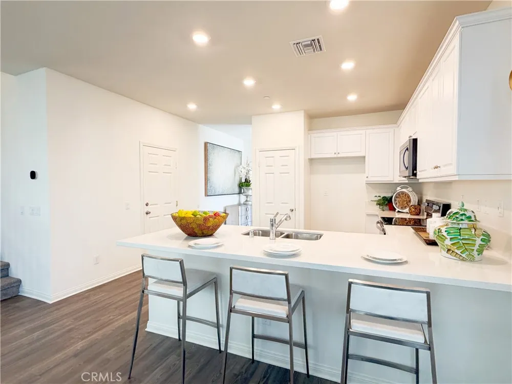 15981 Tanzinite Ln Chino, CA 91708