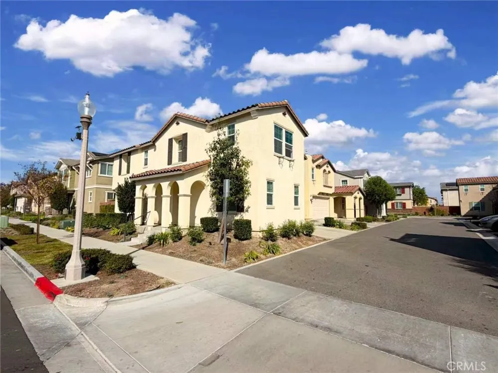 15981 Tanzinite Ln Chino, CA 91708