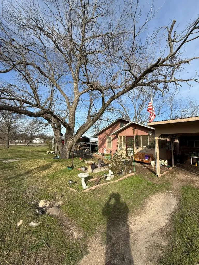 710 Whitney Street Morgan, TX 76671