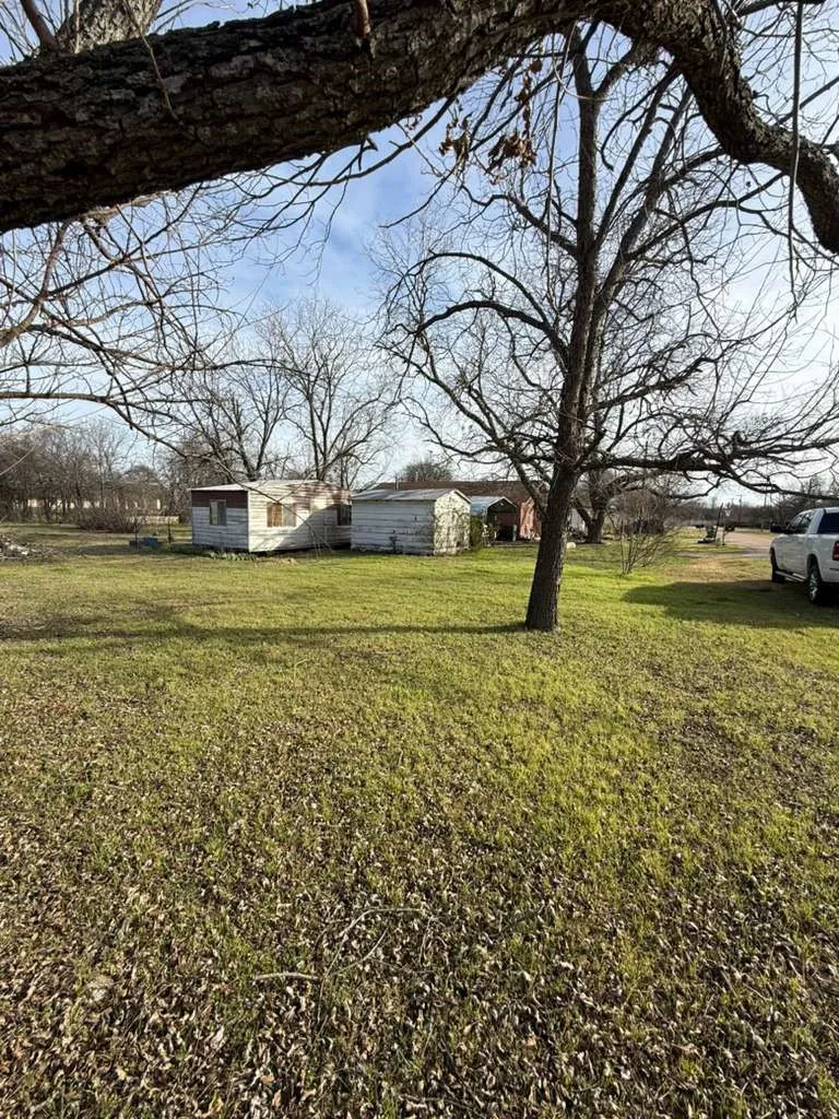 710 Whitney Street Morgan, TX 76671
