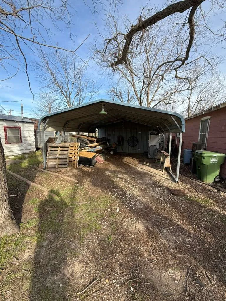 710 Whitney Street Morgan, TX 76671
