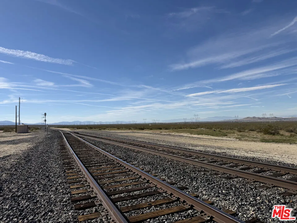 Vac/vic 195 STE/AVE U8 Palmdale, CA 93551