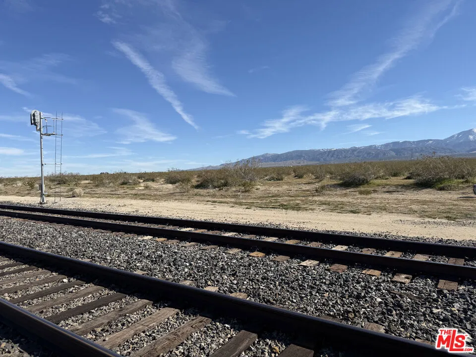 Vac/vic 195 STE/AVE U8 Palmdale, CA 93551