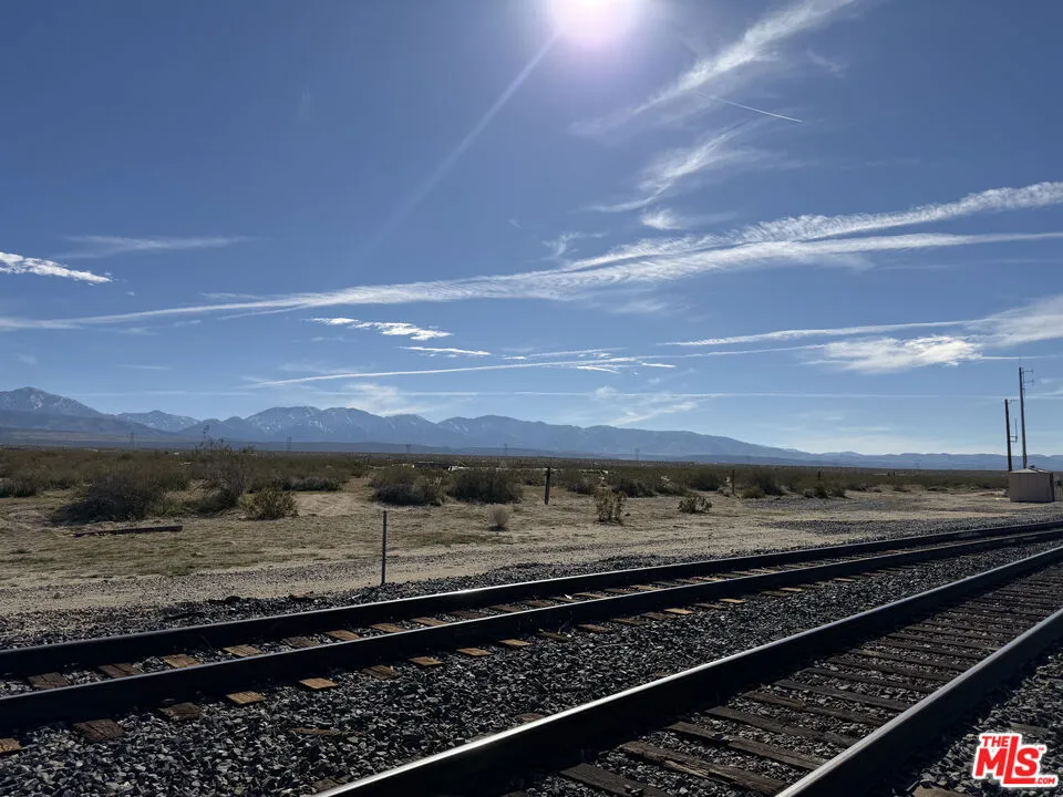 Vac/vic 195 STE/AVE U8 Palmdale, CA 93551