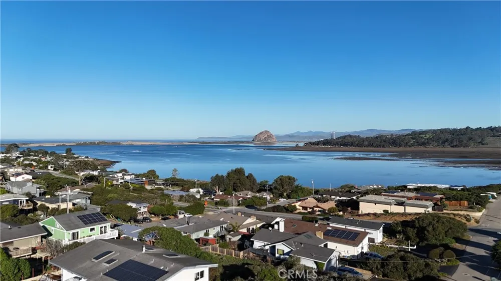 1266 10th Los Osos, CA 93402