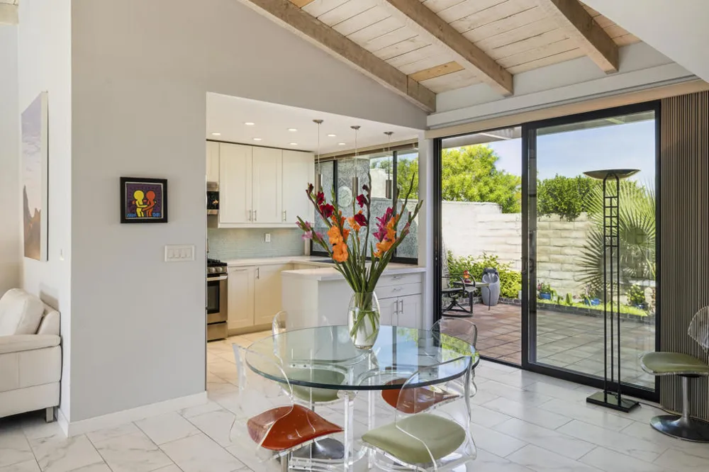 1715 E El Alameda Palm Springs, CA 92262