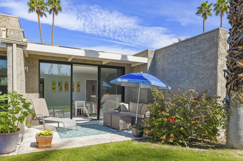 1715 E El Alameda Palm Springs, CA 92262