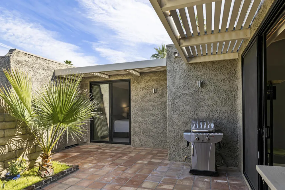 1715 E El Alameda Palm Springs, CA 92262