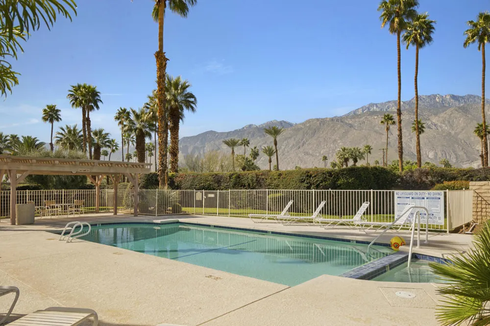 1715 E El Alameda Palm Springs, CA 92262