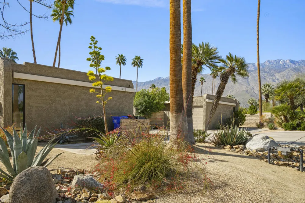 1715 E El Alameda Palm Springs, CA 92262