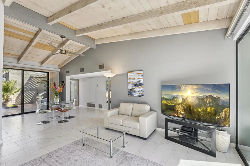 1715 E El Alameda Palm Springs, CA 92262