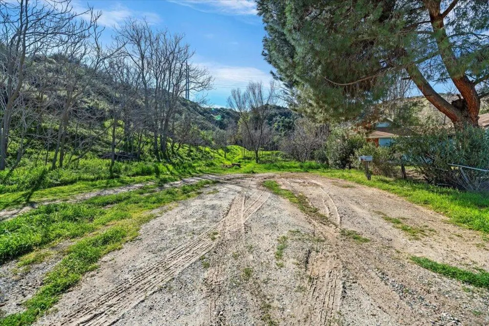 31500 Lake Shore Drive Redlands, CA 92373