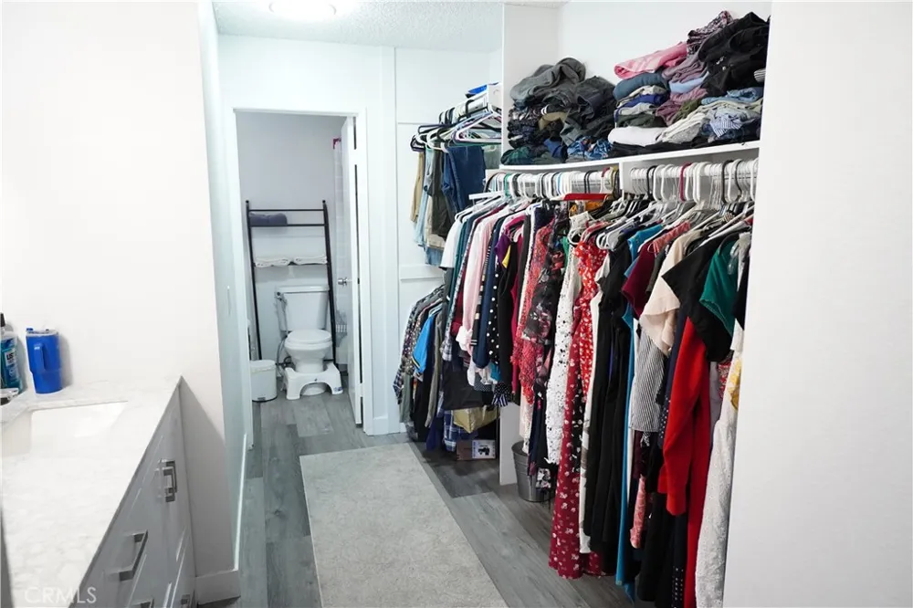 1978 E 5th Ontario, CA 91764