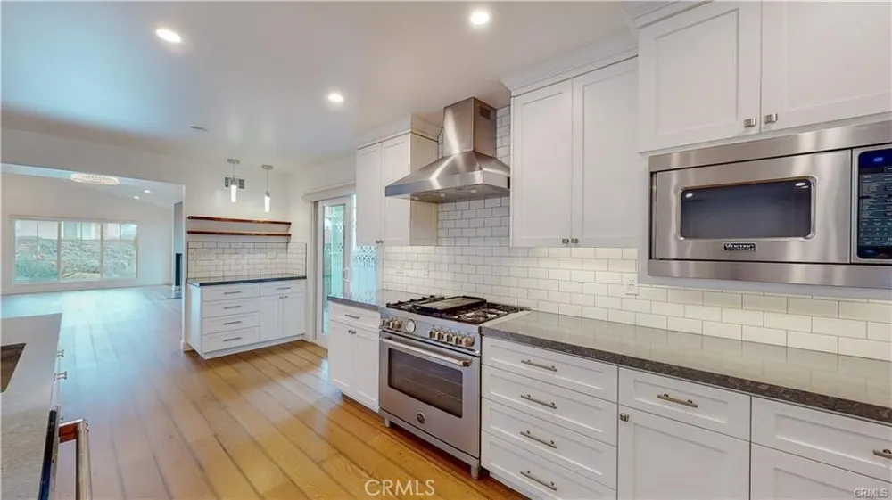 3119 Mesa Verde Drive Burbank, CA 91504