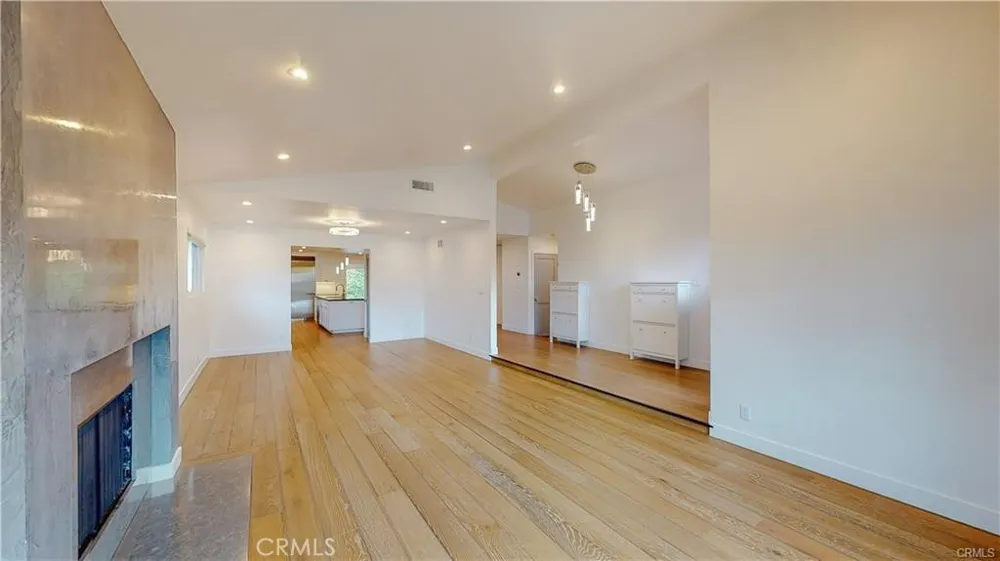 3119 Mesa Verde Drive Burbank, CA 91504
